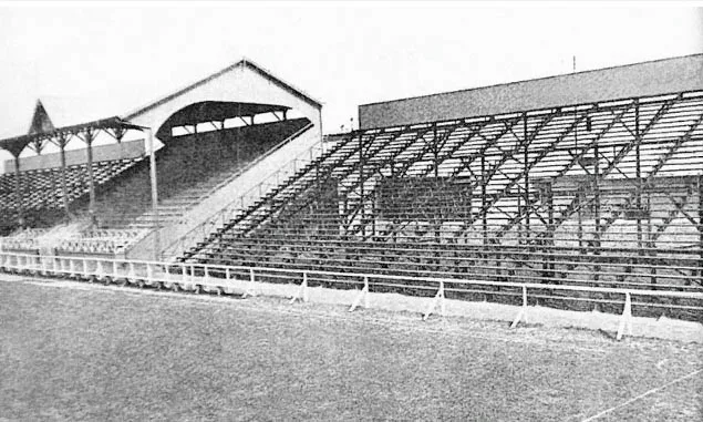 El estadio en 1925.