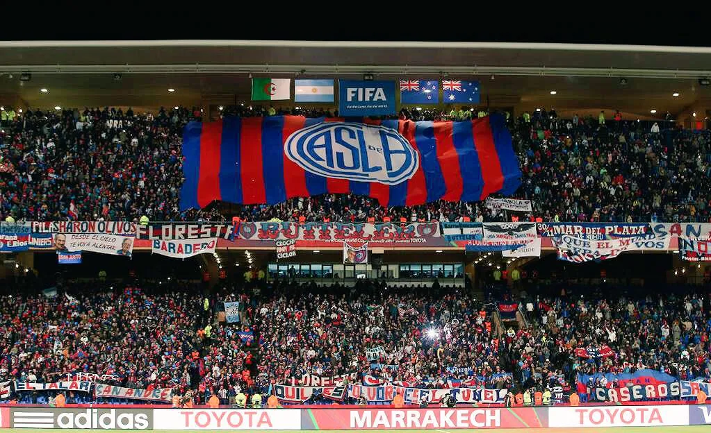 Hinchas de San Lorenzo en el estadio de Marrakech durante el Mundial de Clubes